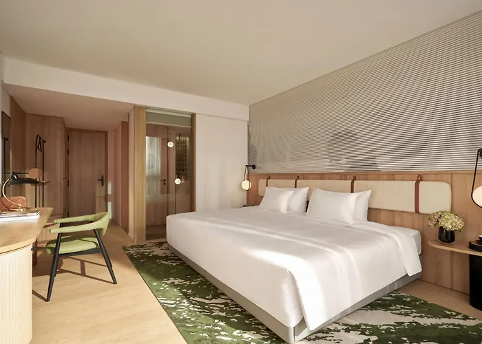 The Yacht By Dc Hotel